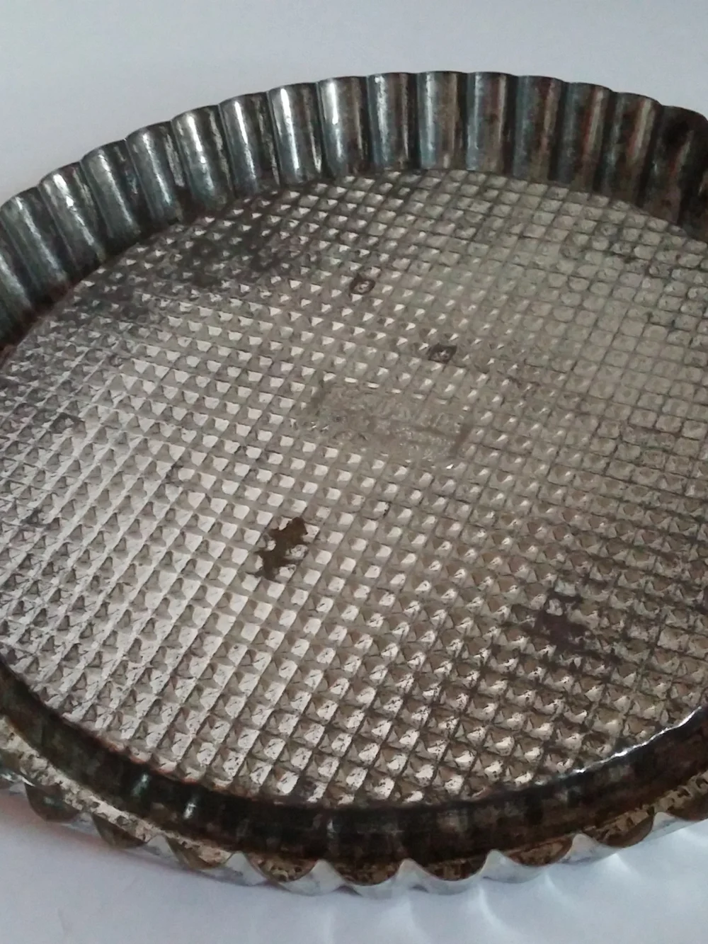 Vintage Kaiser Metal Scalloped Tart Pan, West Germany, 20.5 in